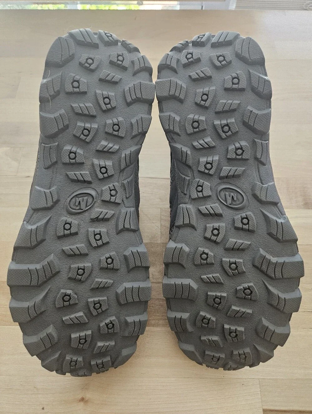 Merrell hilltop mid